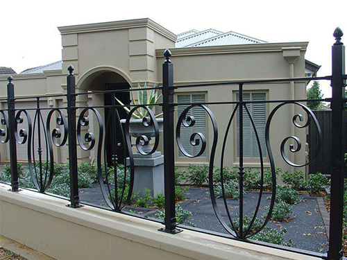 鐵藝陽臺護欄 鐵藝陽臺護欄