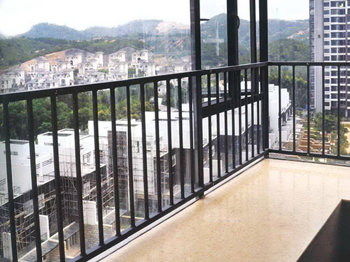 鋅鋼陽臺(tái)護(hù)欄圖片2