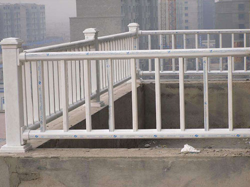 PVC陽臺(tái)護(hù)欄案例