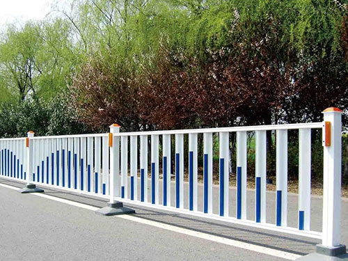 道路鋅鋼護欄案例圖片2 道路鋅鋼護欄案例圖片2