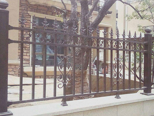 別墅鐵藝柵欄圖片4 別墅鐵藝柵欄圖片4