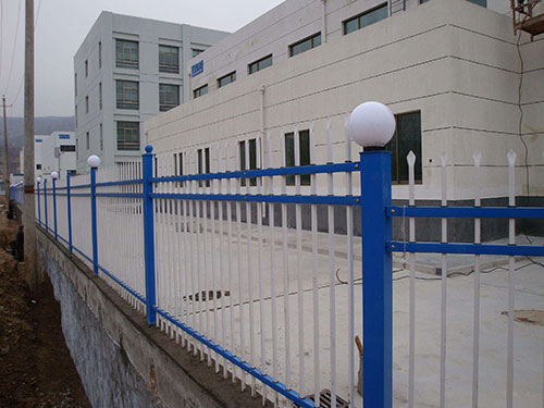 圍墻鐵藝柵欄圖片2 圍墻鐵藝柵欄圖片2